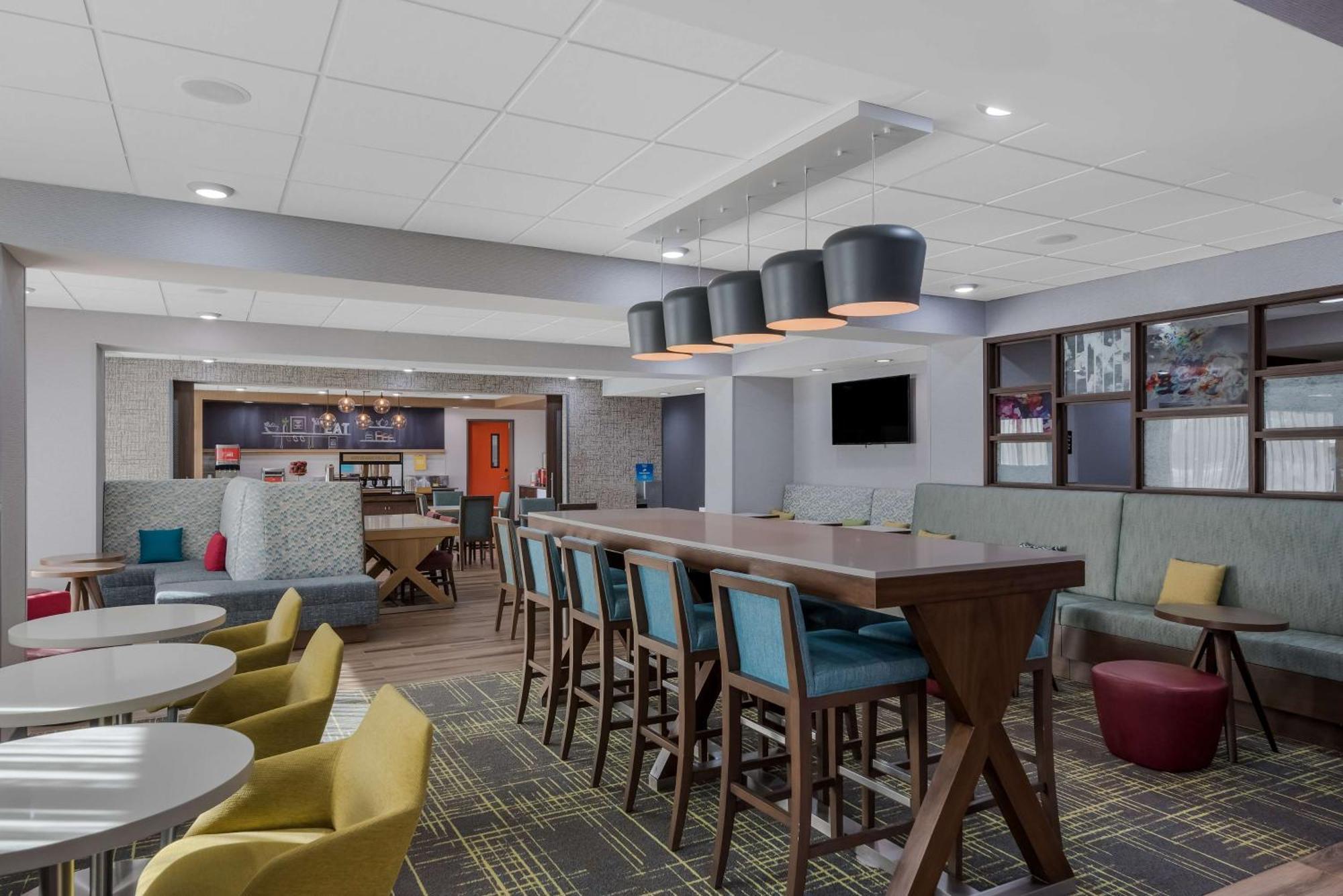 Hampton Inn By Hilton Williams Eksteriør billede